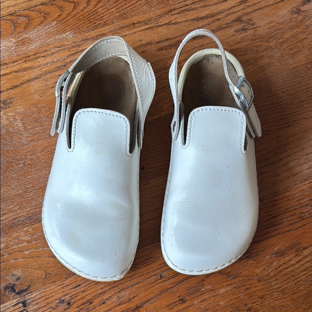 White vintage Birkenstock clogs